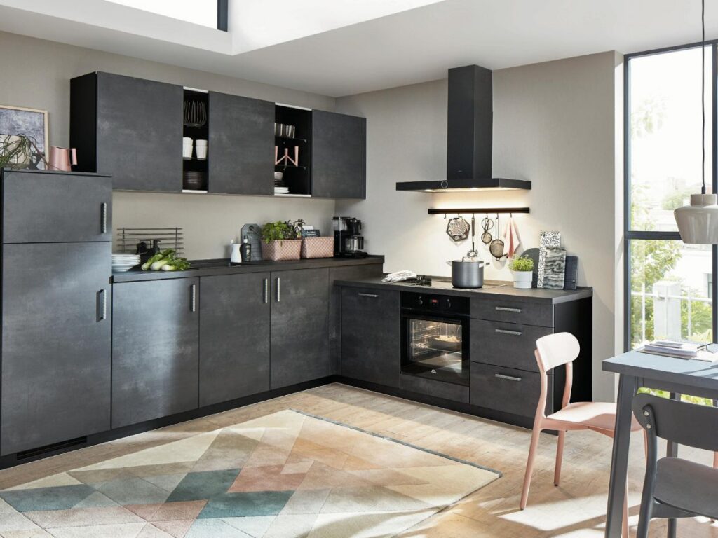 Plantation Kitchen